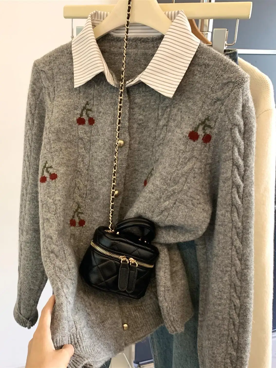 Women's Loose Knitted Sweater  - đánh giá và giá Embroidery Rose