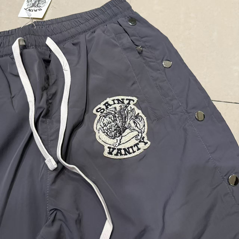 New SAINT VANITY Black Casual  - đánh giá và giá Embroidery Design Logo